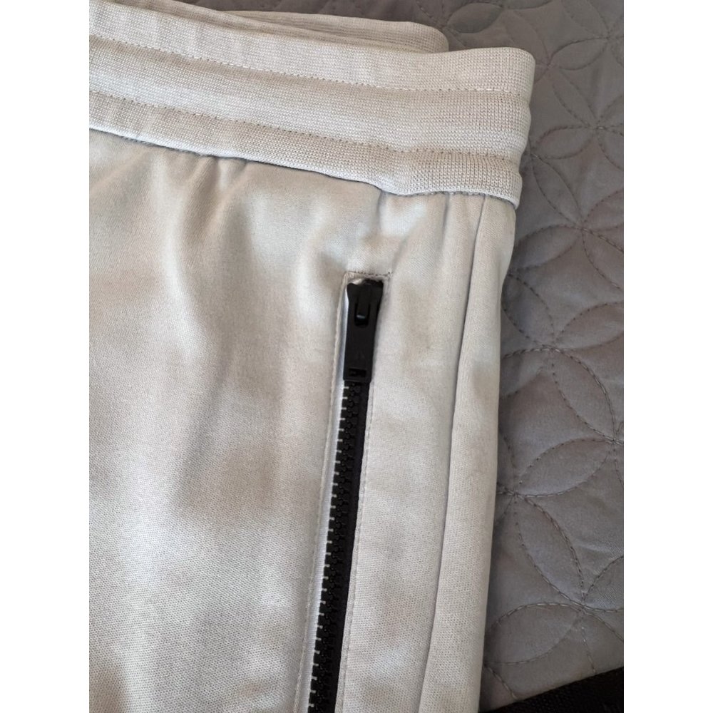 Men's Moose Knuckles Perido Cargo Joggers - Picture 5 of 15